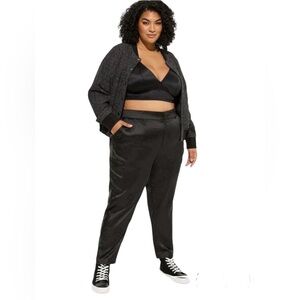 ❗️ NWT❗️TORRID Relaxed Tapered Satin Hi-Rise Cargo Pants BB